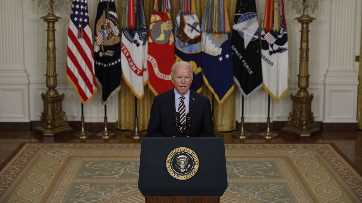Americká vojenská mise v Afghánistánu skončí 31. srpna, oznámil Biden